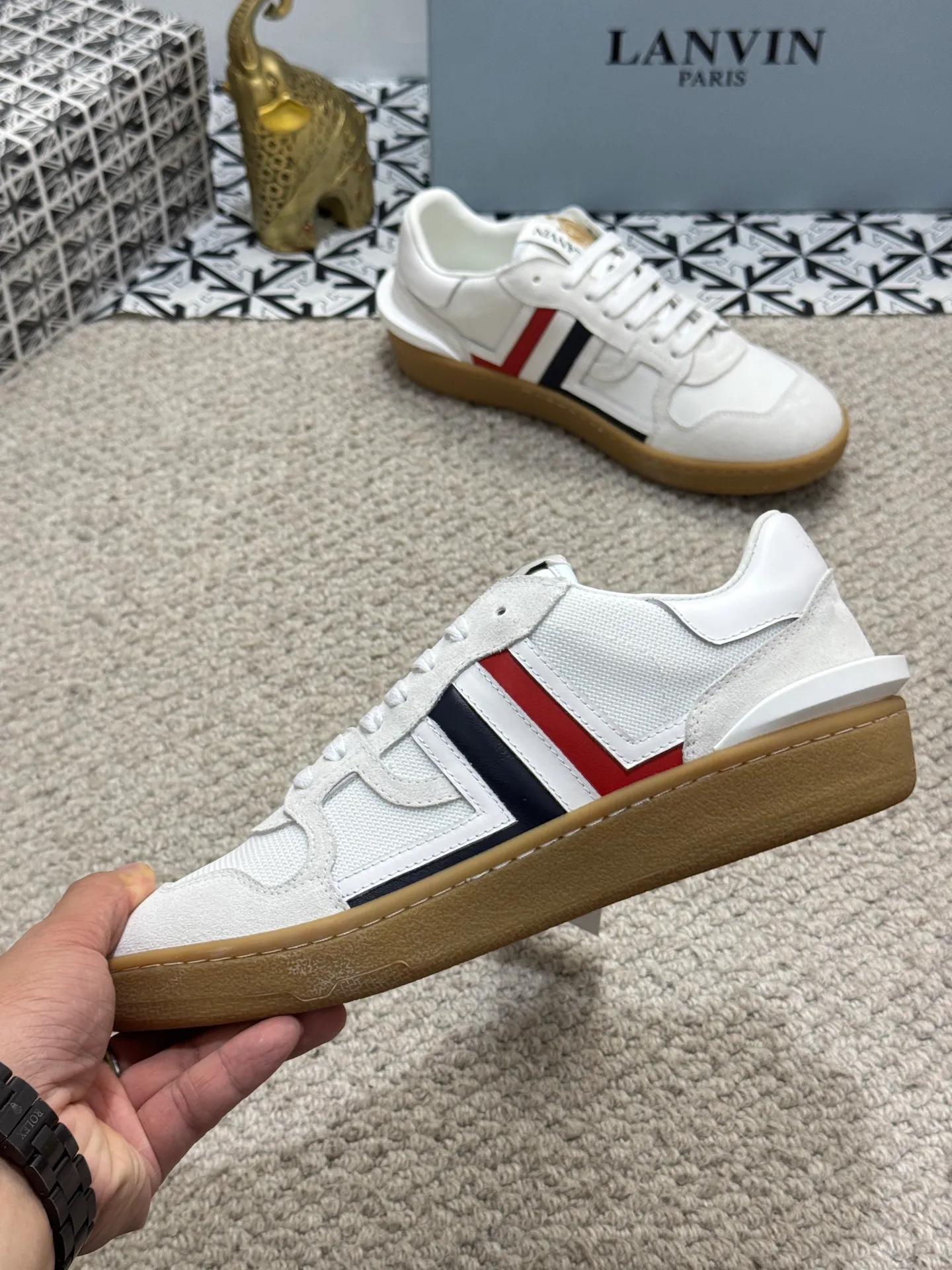 Men's men's shoes 💰520 [New style] 🦈🦈lanvin #LANVIN spring and summer series new colors ❤️‍🔥The latest lace-up fashionable casual Forrest Gump running shoes~bumpr high-quality couple 👫 series!! The latest trendy products of the season. Many bloggers have planted grass and purchased the original molds for customization. The uppers are nubuck leather. They are very versatile, fashionable and casual, and are comfortable to wear on the feet. Recommended! The original molds have clear logo rubber bottoms, which are non-slip and wear-resistant. Size: Female 36~40 Male 38-44 (45 customized